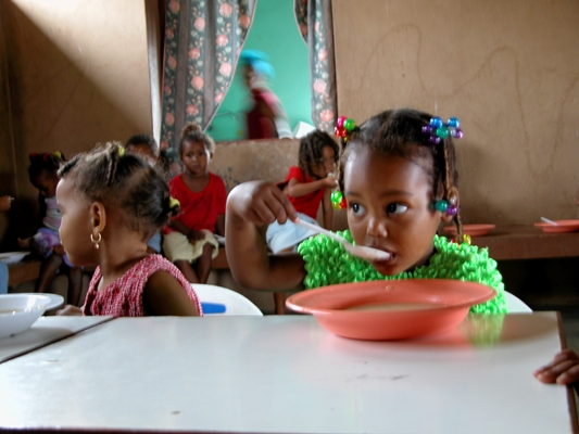 Repas scolaires au Cap Vert: un succès national