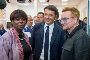 “It Begins With Me” : Bono, l'Italie et l'Irlande s'engagent pour les syriens et un monde sans faim