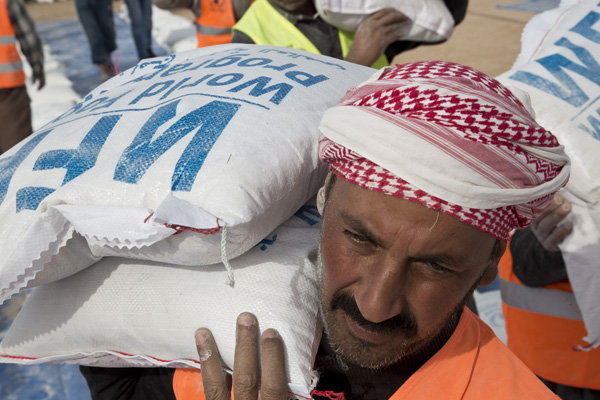 Le PAM fournit une assistance alimentaire à plus de 100.000 Irakiens victimes du conflit à Mossoul