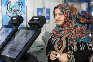 Le PAM utilise une technologie innovatrice de scan de l’iris pour fournir une assistance alimentaire aux réfugiés syriens en Jordanie