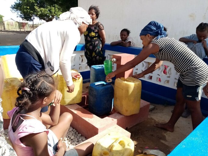 “Porteurs d’eau” : bâtir la résilience en combattant le Covid-19 à Madagascar