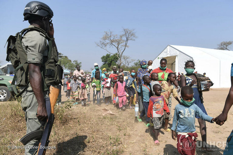  Des réfugiés de la République centrafricaine se mettent en sécurité au Cameroun