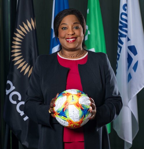 L'alimentation scolaire et la pratique du football sont une évidence pour Fatma Samoura, Secrétaire Générale de la FIFA