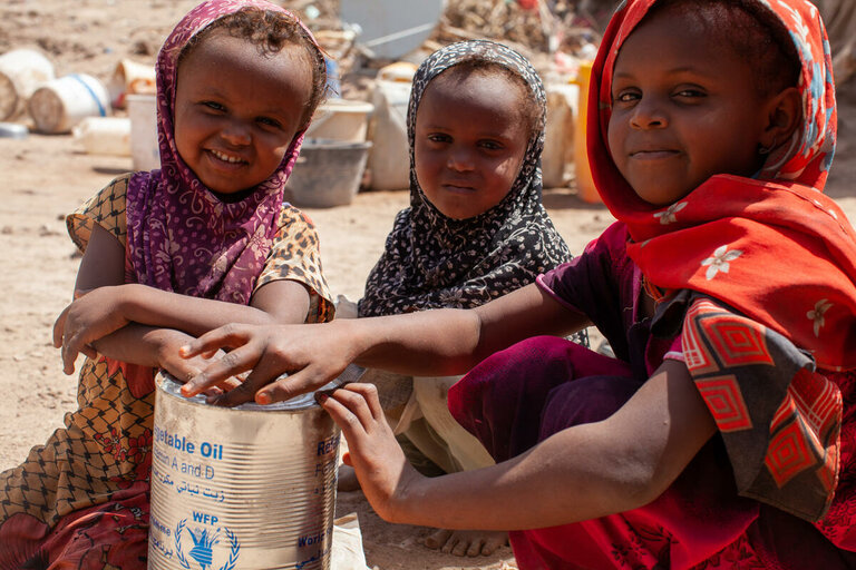 Remarque: les familles au bord de la famine au Yémen ne peuvent pas attendre 