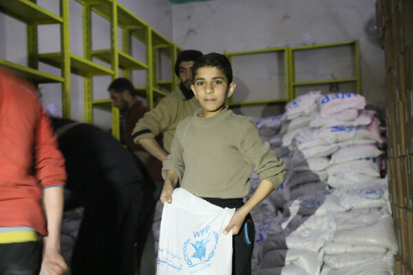 Avancée dans l’accès humanitaire : le PAM fournit une nourriture vitale dans cinq villes assiégées en Syrie