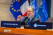 Photo : PAM/ Giulio D'Adamo, David Beasley, directeur exécutif du Programme alimentaire mondial des Nations unies, rencontrant une délégation française/européenne de haut niveau.