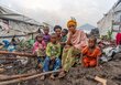 Photo: PAM/ Michael Castofas. Dans le camp de Bulengo, les familles déplacées sont confrontées à un avenir sombre et incertain, les autorités du M23 leur demandant de démanteler leurs abris de fortune.