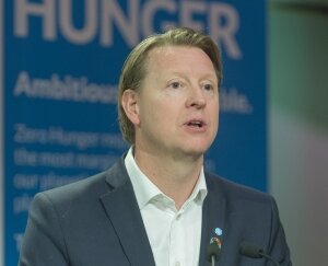 Le PDG d’Ericsson, Hans Vestberg, reçoit le prix du PAM «Héros de la faim»