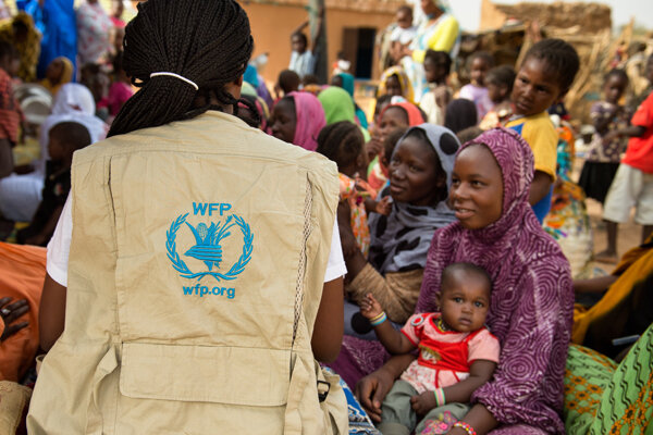 À l’occasion de la Journée mondiale de l’aide humanitaire, la Directrice exécutive du PAM rend hommage aux héros qui sont en première ligne