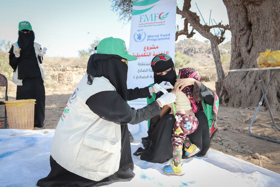 A child is assessed at a mobile health clinic. Photo: WFP/Saleh Bin Haiyan