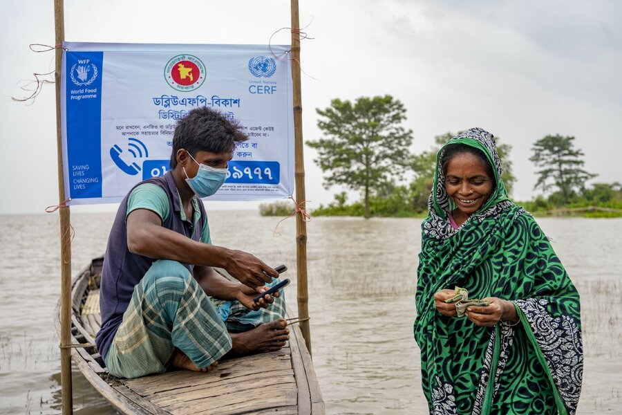 Flood cash assistance in Bangladesh