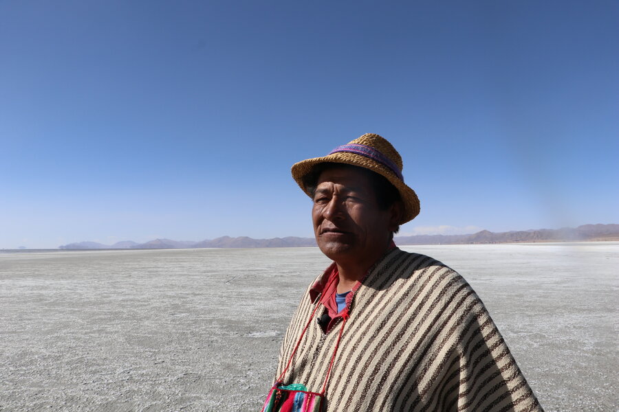 Germán Choque in the bed of Lake Poopó. Water used to arrive here a few years ago. Photo: WFP/Elio Rujano