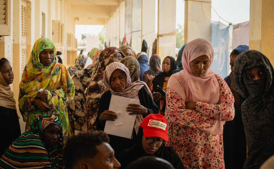 Sudan, Regional Emergency Coordinator, Betty Ka, visiting IDP gathering site in Port Sudan