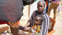 PAM/Peter Louis. Des milliers de personnes ont traversé le Sud-Soudan pour fuir le conflit en cours au Soudan. Le PAM est sur le terrain et soutient les nouveaux arrivants, mais cette réponse supplémentaire met la pression sur une opération déjà gravement sous-financée.