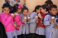 Le PAM développe des programmes de repas scolaires pour aider les enfants libanais et syriens